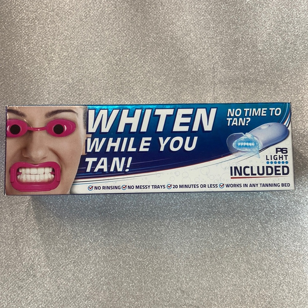 NWT TWILIGHT TEETH WHITENING KIT